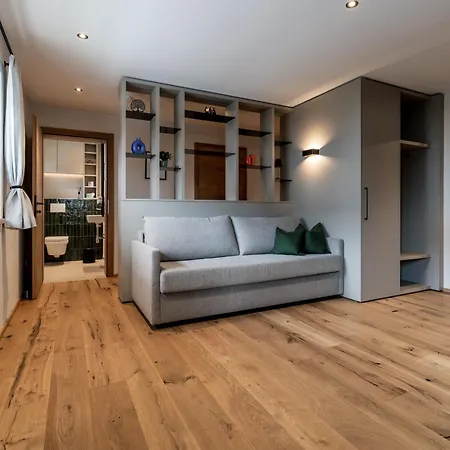 Wies Deluxe Apartment *